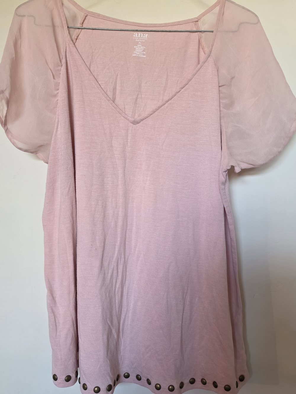 a.n.a Light Pink V-Neck Puff Sleeve Tunic with Stud Hem